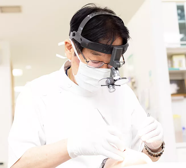 歯周病学会専門医・指導医のドクターによる専門的な歯周病治療・予防